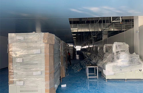 生產(chǎn)設(shè)備進場-志遠(yuǎn)凈化工程